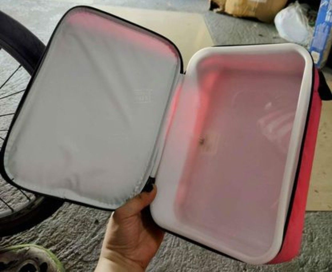 BNEW EXPANDABLE HARD BODY LUNCHBOX (Category: Storage Boxes & Baskets) located in Manila. Submitted by blessap26genmerch (Listing ID 1302025873, Image 2). Description: .