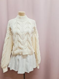 Cable Knit Sweater White Beige color