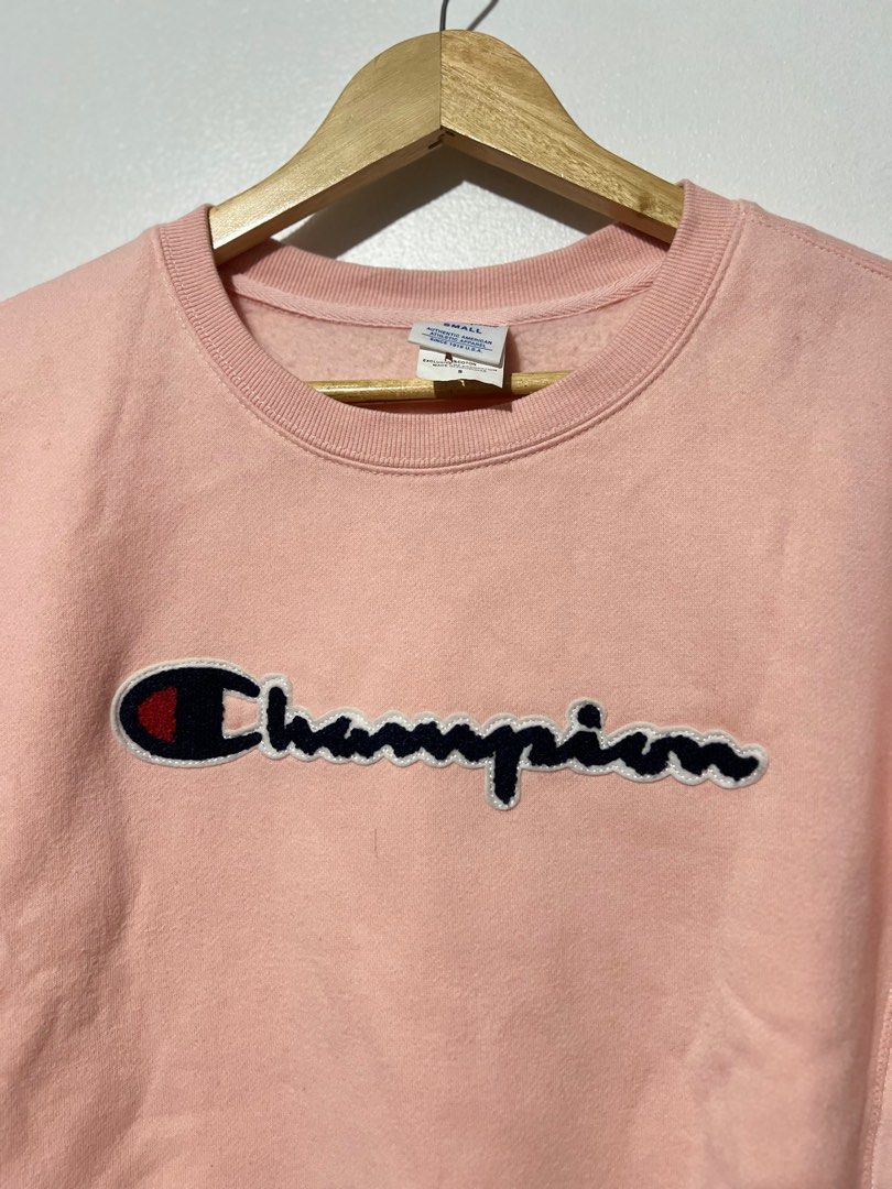 Champion Pullover (Category: Coats, Jackets and Outerwear) located in Makati City. Submitted by jetjets (Listing ID 1302004741, Image 2). Description: Legit/Authentic Once lang nagamit small for womens plus SF.