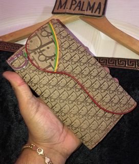 (Category: ) located in . Submitted by marisianshop (Listing ID 1301860172, Image 1). Description: .