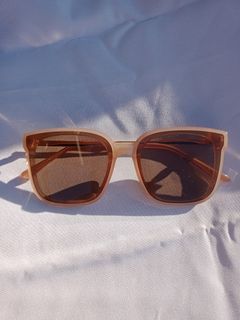 EO Sunwear Stylish Sunglasses