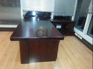 EXECUTIVE TABLE OFFICE FURNITUR PARTITION
