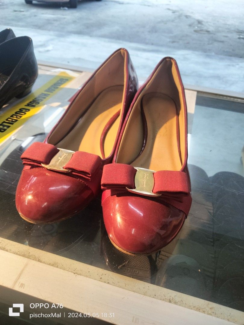 Ferragamo flat shoe