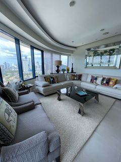 FOR SALE: Luxury Special 3 BR Flat Condo in One Rockwell West