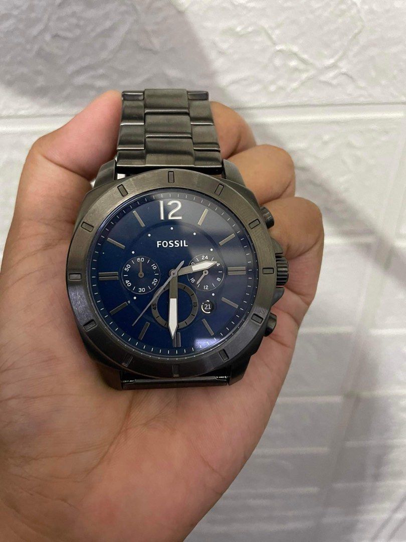 Fossils Watch - Privateer Chronograph Smoke Stainless Steel Watch (Category: Men's Watches) located in Las Pinas. Submitted by fearlessqueen_frely (Listing ID 1301926607, Image 2). Description: We bought it brandnew in SM Fossils Watch worth ₱13,950.00 few months ago. Selling for 10k slight nego No signs of usage Rfs. Declutter need money Location. Las pinas .