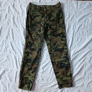 GAP Camouflage Pants