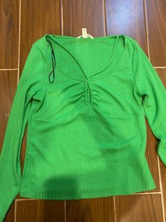green front cut-out top longsleeves