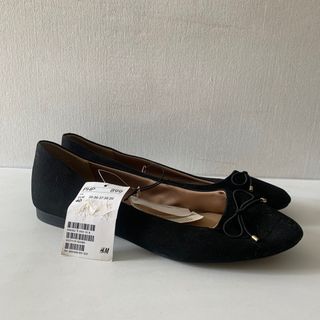 H&M Black Bow Flat Shoes Sandals (Closed Shoes)