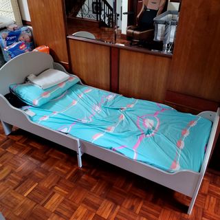 (Category: ) located in . Submitted by alltreasuredgoods (Listing ID 1301868371, Image 1). Description: .