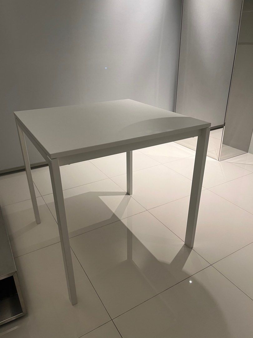 IKEA Table (Category: Tables & Sets) located in Singapore. Submitted by chic_minimalist (Listing ID 1301997367, Image 1). Description: .