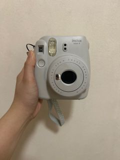 Instax Mini 9 (with box and patches included)