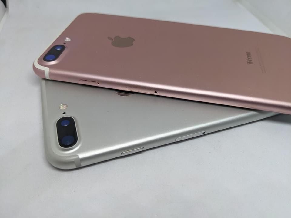 iPhone 7plus 128gb (Category: iPhone 7 Series) located in Manila. Submitted by TekiCashGadgetsph (Listing ID 1301934887, Image 3). Description: (FU) Open-line, any sim working (worldwide) - Guaranteed original iPhone not fake/copy accessories with box Secondhand Good as new not abused! Presentable •Original Lcd • no issue hidden issues • no apple id / iCloud id • Good batthealth • Good cam front/back • Good Performance • Good touch id • Good use 