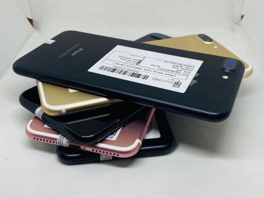 iPhone 7plus 128gb (Category: iPhone 7 Series) located in Manila. Submitted by TekiCashGadgetsph (Listing ID 1301934887, Image 2). Description: (FU) Open-line, any sim working (worldwide) - Guaranteed original iPhone not fake/copy accessories with box Secondhand Good as new not abused! Presentable •Original Lcd • no issue hidden issues • no apple id / iCloud id • Good batthealth • Good cam front/back • Good Performance • Good touch id • Good use 