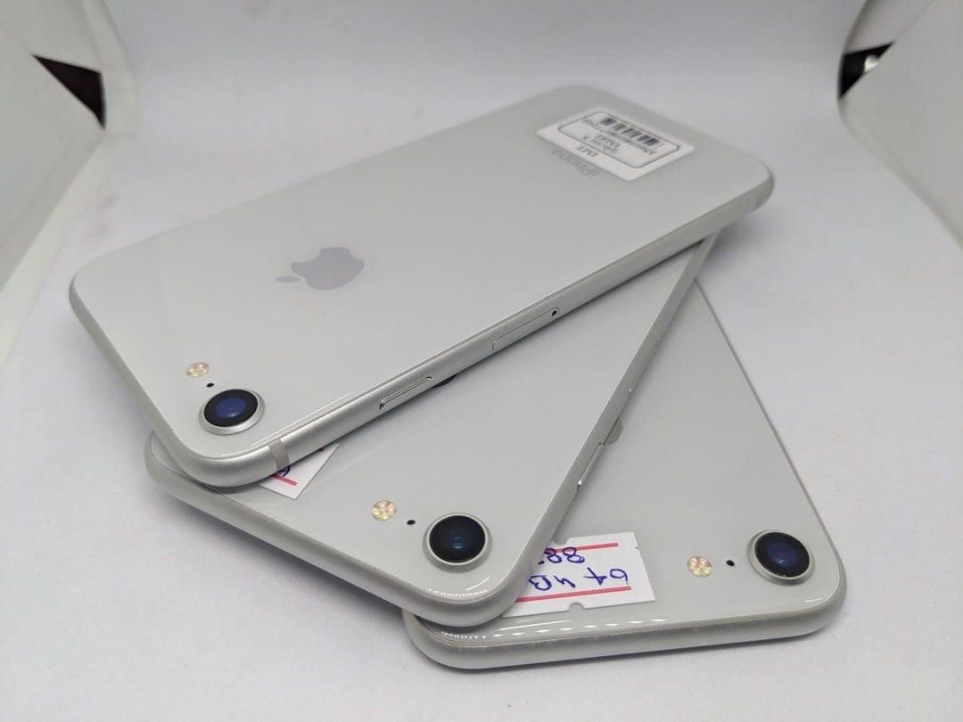 iPhone 8 256gb (Category: iPhone 8 Series) located in Manila. Submitted by TekiCashGadgetsph (Listing ID 1301938222, Image 2). Description: (FU) Open-line, any sim working (worldwide) - Guaranteed original iPhone not fake/copy accessories with box Secondhand Good as new not abused! Presentable •Original Lcd • no issue hidden issues • no apple id / iCloud id • Good batthealth • Good cam front/back • Good Performance • Good touch id • Good use / pl