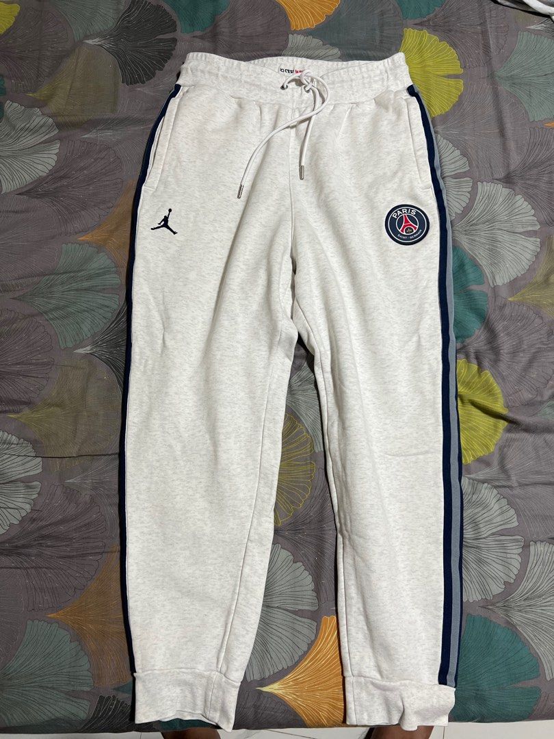 Jordan St Germain Paris Pants Original Used (Category: Joggers) located in Taytay. Submitted by jadelejano (Listing ID 1301950883, Image 1). Description: Jordan Pants St Germain Paris Original Please see pics for reference size Very good condition 9.5/10 no damage or any discoloration Very soft and comfortable to use Bought this on 2022 but rarely used Large size on tag American size so bigger po siya.
