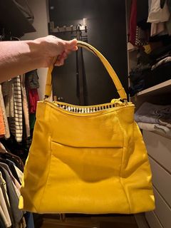 (Category: ) located in . Submitted by j22lim (Listing ID 1301978165, Image 1). Description: .