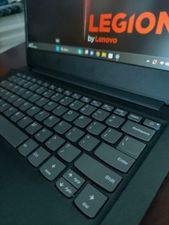 -Lenovo Intel Core i3 upto 2.30ghz
 8gb ram ddr4 upto 16gb max
128gb ssd
 14inch  led HD malinaw 
Nvidia Graphics Mx110 
3D Dual speakers loud Dolby  Audio builtin webcam 
Wifi plus Bluetooth Windows 10 and ms Office installed
10.5k ready to use no issue