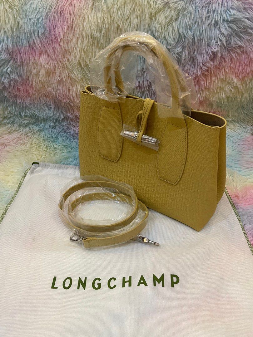 Longchamp Roseau bag (Category: Luxury Bags & Wallets) located in Cebu City. Submitted by fuzejewel (Listing ID 1302023416, Image 1). Description: .