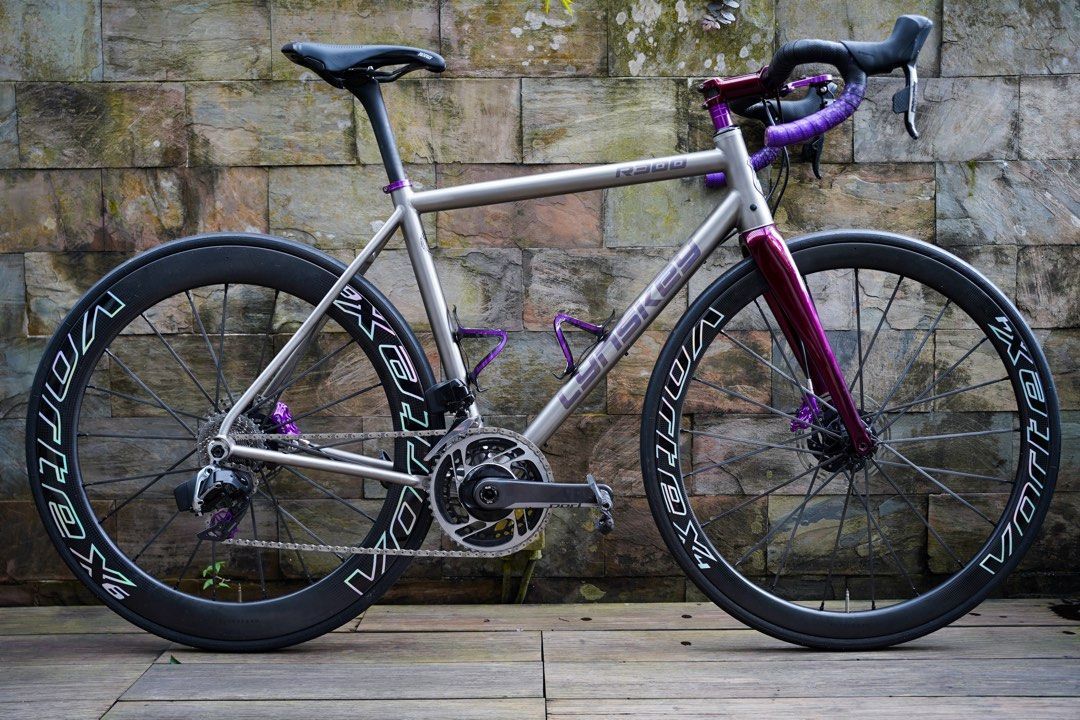 Lynskey Titanium R300 Full Bike SRAM Red MCFK Alpinist