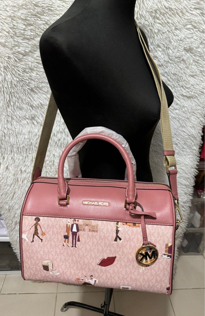 Mk medium duffle city girls (Category: Luxury Bags & Wallets) located in Pasig City. Submitted by jackie_ginger (Listing ID 1302033497, Image 1). Description: Onhand with tag and care card 💯orig from US.