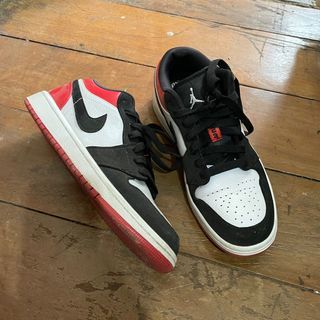Nike Air Jordan 1 Low Bred Toe Red