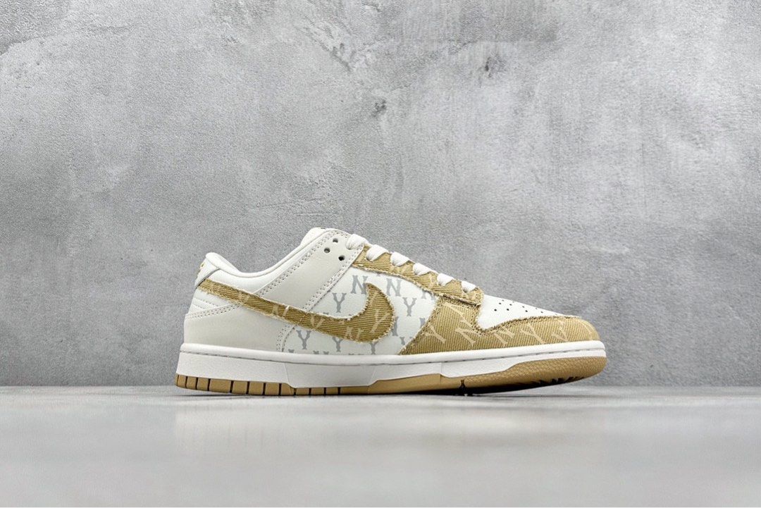 Nike sb dunk x mlb sneakers 36-45 (Category: Sneakers) located in Manila. Submitted by luxury.outlet.mall (Listing ID 1301915361, Image 2). Description: Nike SB Dunk Low x MLB Denim print in white and yellow Original head layer material exclusive version distillation processing The result is a better visual and foot experience Dachang pure original quality delivery cleanliness electric embroidery process Leather cut clean without any rough detail