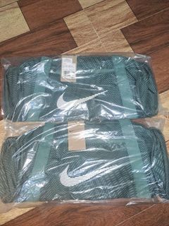 Nike Womens Gym Club Duffel Bag (24L) - Vintage Green