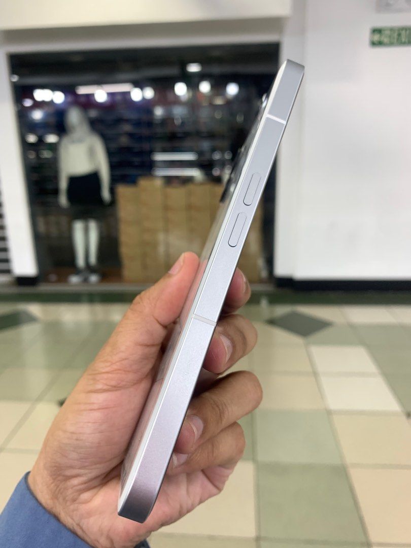 Nothing Phone 2 (12/256gb) (Category: Android Others) located in Manila. Submitted by arzillah (Listing ID 1301990864, Image 2). Description: Nothing phone 2 12/256gb Factory unlock Snapdragon With box,cable and free cases Slightly use No dents No scratches No issues All working Open for COD/COP + SF Manila area (sameday delivery) Province area (via LBC) required DP to avoid cancellations Physical store: Greenhills Shopping Center, 2ndfloor, stal