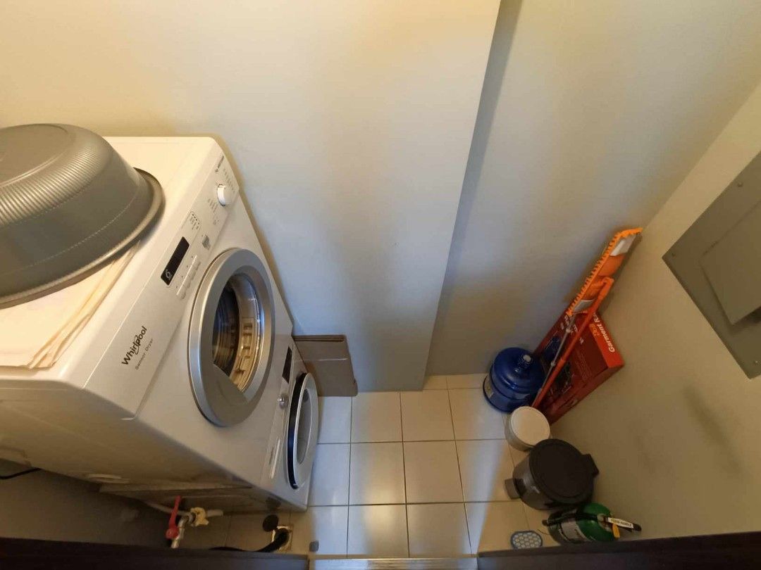 One bedroom in Kroma Towers Makati Dela Rosa St., Property, Rentals