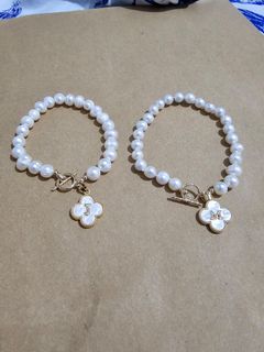 Pearl Bracelet with letter Pendant