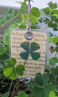 Queen of Tears Inspired Four Leaf Clover Keychain
