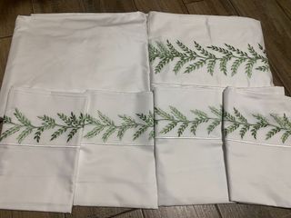 QUEEN SIZE Bed Linens set of 6 elegant green leaves design