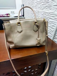 (Kategori: ) berada di . Dikirim oleh rieano (ID iklan 1301897180, Gambar 1). Deskripsi: .