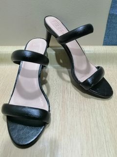 Shu Shop Size 7.5 Women Heeled Sandals