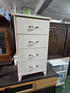 Side drawers cabinet