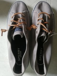 sperry topsider