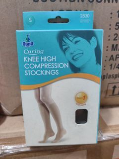 STOCKINGS COMPRESSION KNEE HIGH *Oppo
