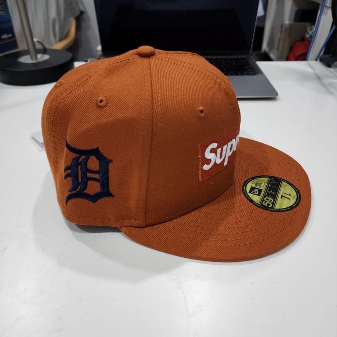 SUPREME MLB TEAMS DETROIT BOX LOGO NEW ERA 59Fifty size 7 1/8 / 56.8 cm