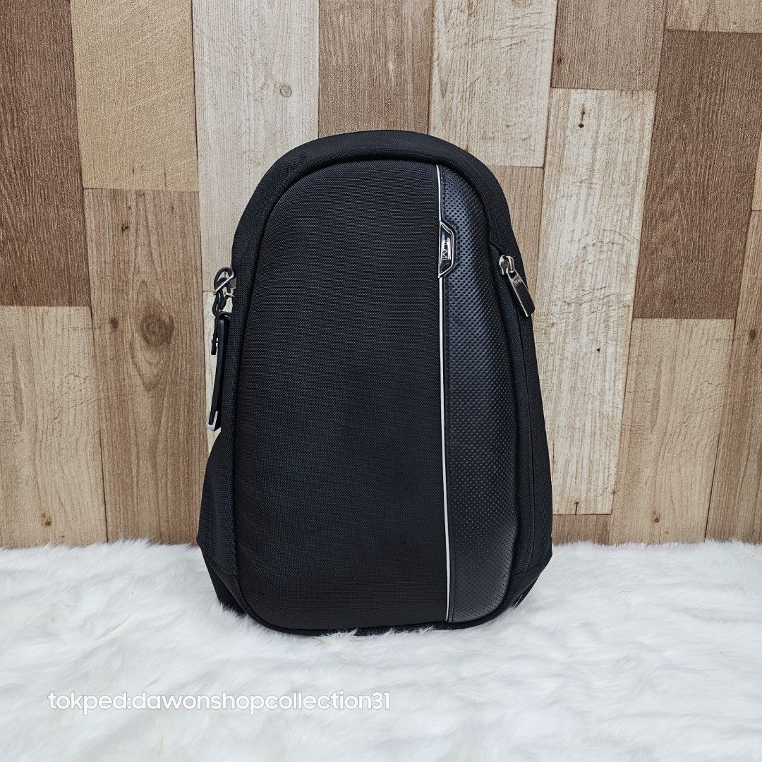 Tumi arrive martin sling cheap