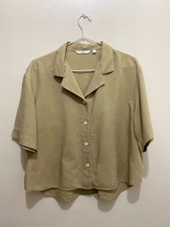 UNIQLO short sleeve button down (olive)