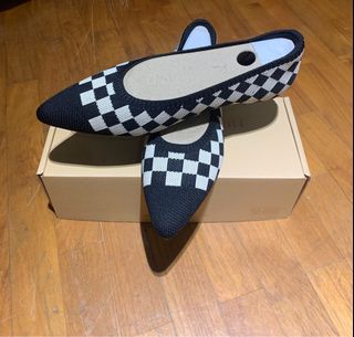 (Category: ) located in . Submitted by yellowbrickssss (Listing ID 1301984819, Image 1). Description: .