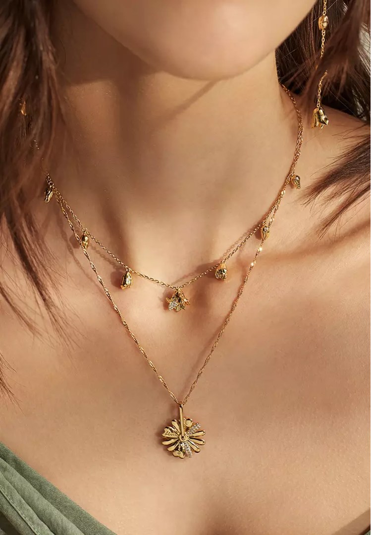 Wanderlust co In Bloom Tulips Gold Necklace Women s Fashion Jewelry Organisers Necklaces on Carousell