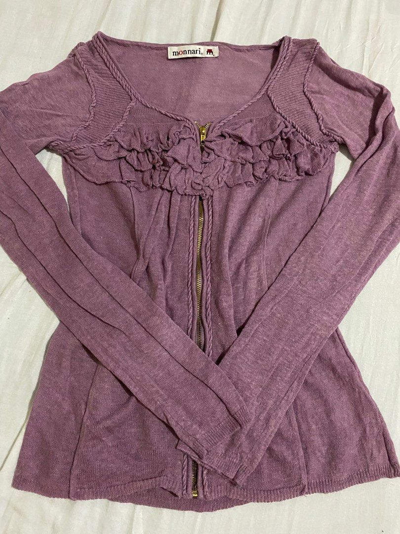 Y2K| Monnari ruffle zip up long sleeve top (Category: Longsleeves) located in Los Banos. Submitted by dap.daph (Listing ID 1301865707, Image 3). Description: .