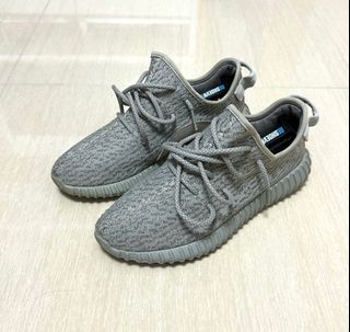 yeezy moonrock Carousell Hong Kong