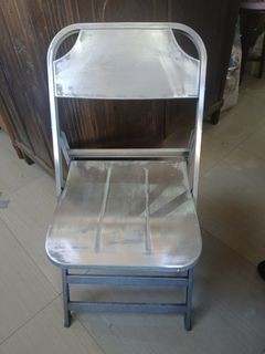 18 Aluminum Folding Chairs