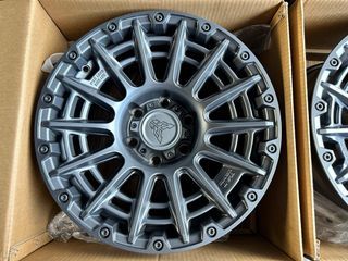18” Beast 9008 Gunmetal mags 6Holes pcd 139 and 6Holes pcd 114 Brandnew tires