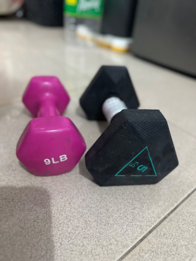2 branded Dumbels ( from Decathlon) (Category: Sports & Fitness Nutrition) located in Caloocan City. Submitted by zyraaaaaganda (Listing ID 1302126548, Image 1). Description: Slightly used. Original price was 1500 each. .