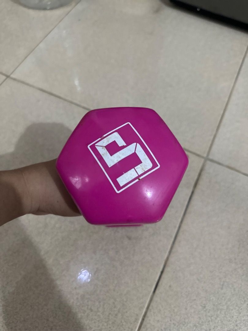 2 branded Dumbels ( from Decathlon) (Category: Sports & Fitness Nutrition) located in Caloocan City. Submitted by zyraaaaaganda (Listing ID 1302126548, Image 3). Description: Slightly used. Original price was 1500 each. .