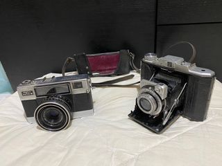 2 pcs Vintage camera good working condition free delivery
