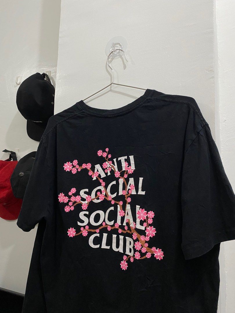 ANTI SOCIAL SOCIAL CLUB SAKURA TEE (Category: Tshirts & Polo Shirts ) located in Naga. Submitted by sislovesme (Listing ID 1302155651, Image 3). Description: •9/10 CONDITION •NO MAJOR FLAWS •NEEDLAUNDRY •SIZE L ON TAG •WIDTH 21 INCHES •LENGHT 29 INCHES.